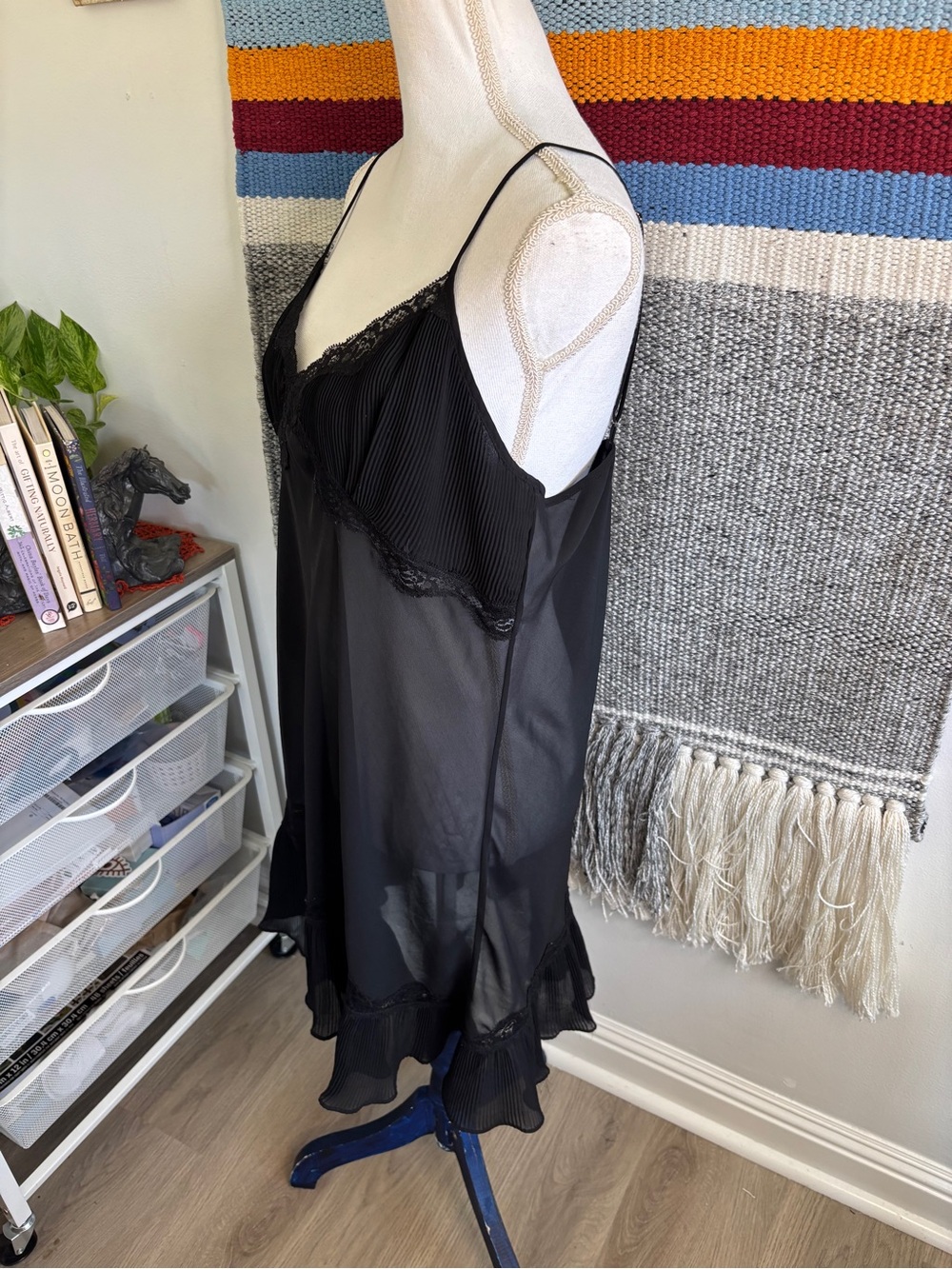 Vintage Black Lace Trim Chemise Slip - Picture 4 of 7